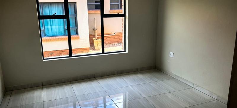 4 Bedroom Property for Sale in Buffelspoort North West